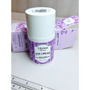 LilyAna Naurals Eye Cream Moisturizer ~ New